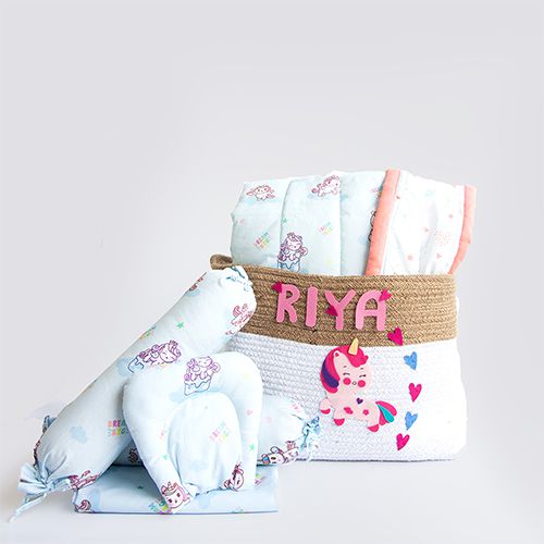 Exclusive Bedding N Storage Gift Set